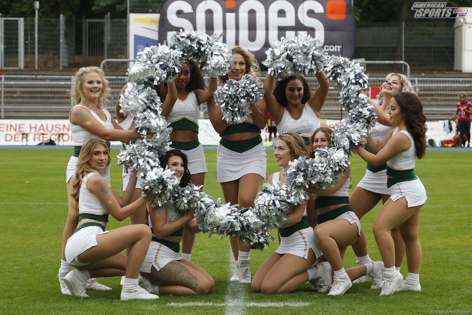 Die Cologne Cheerdance Cheerleader beim Heimspiel gegen die Potsdam Royals am 01.09.2019