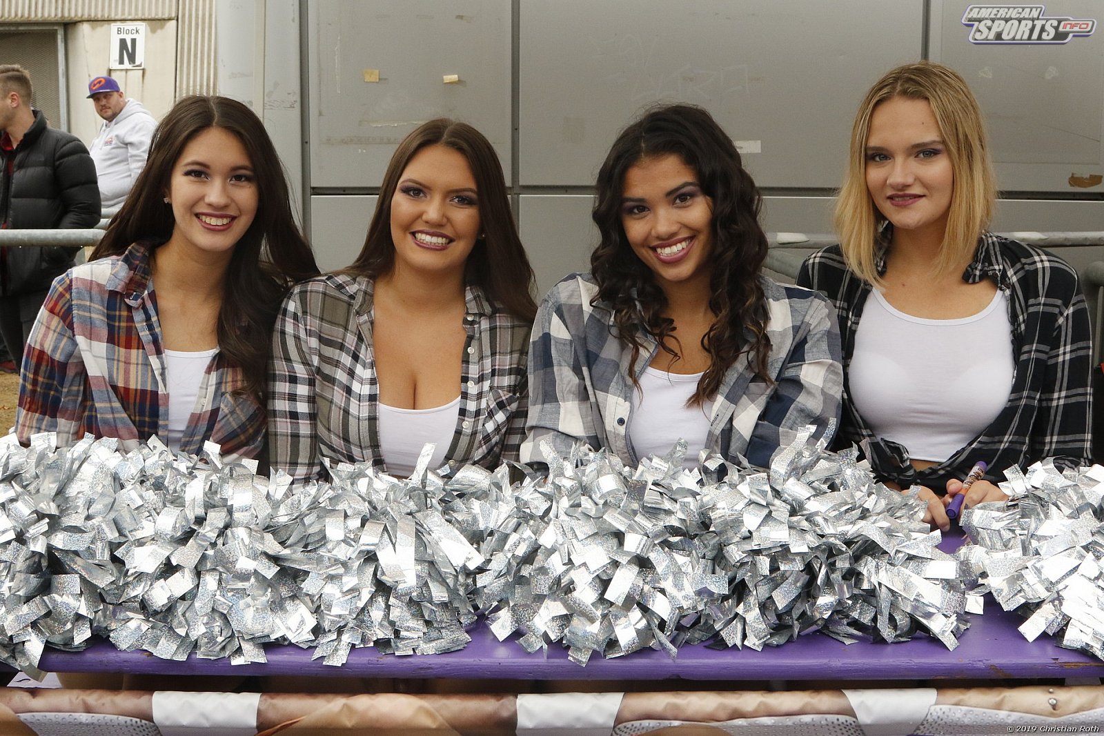 Die Frankfurt Universe Cheerleader beim Heimspiel gegen die Marburg Mercenaries am 07.09.2019