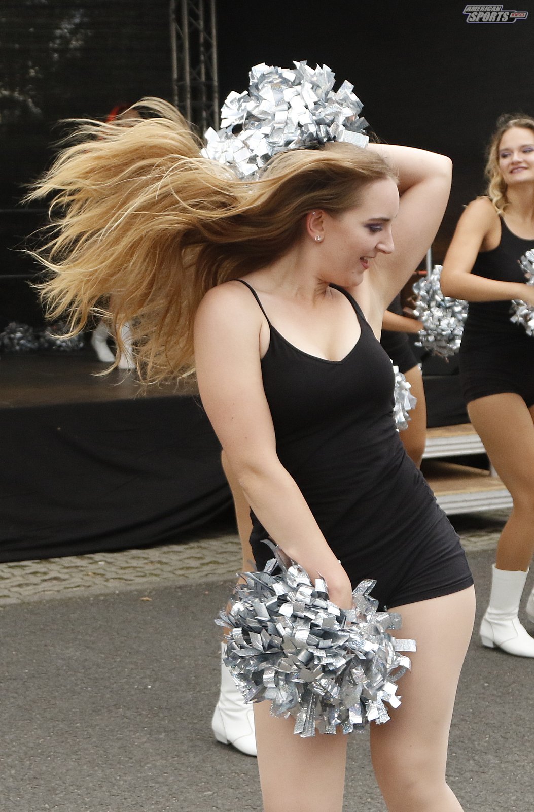 Die Frankfurt Universe Cheerleader beim Heimspiel gegen die Stuttgart Scorpions am 18.08.2019