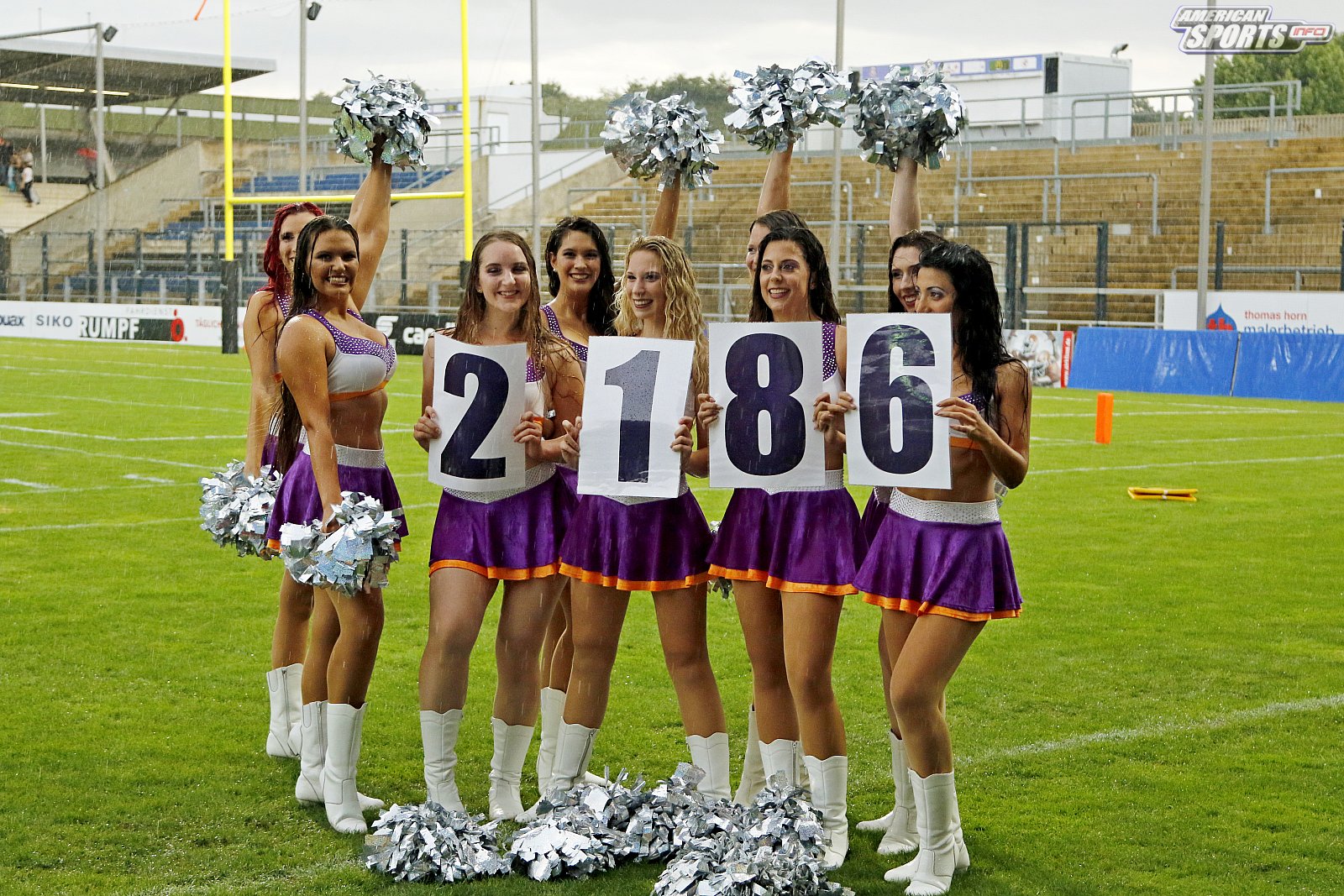 Die Frankfurt Universe Cheerleader beim Heimspiel gegen die Stuttgart Scorpions am 18.08.2019