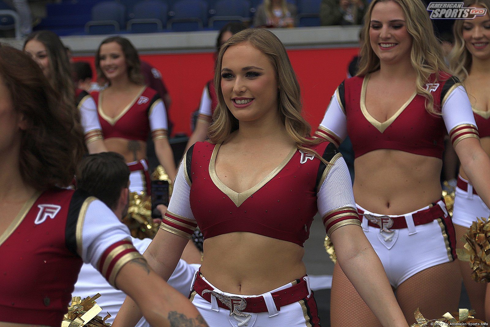 ELF: Die Pyromaniacs Cheerleader beim Heimspiel von Rhein Fire gegen die Barcelona Dragons am  26.06.2022