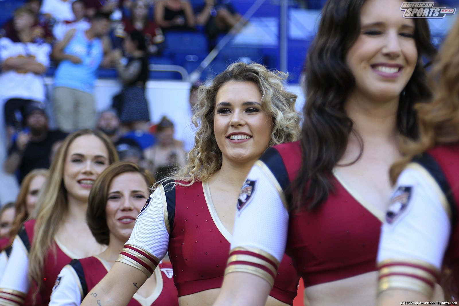 ELF: Die Pyromaniacs Cheerleader beim Heimspiel von Rhein Fire gegen die Hamburg Sea Devils am 25.07.2022
