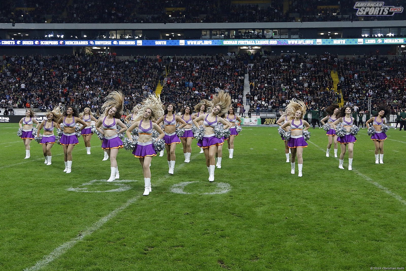 Die Frankfurt Universe Cheerleader beim Germanbowl XLI am 12.10.2019