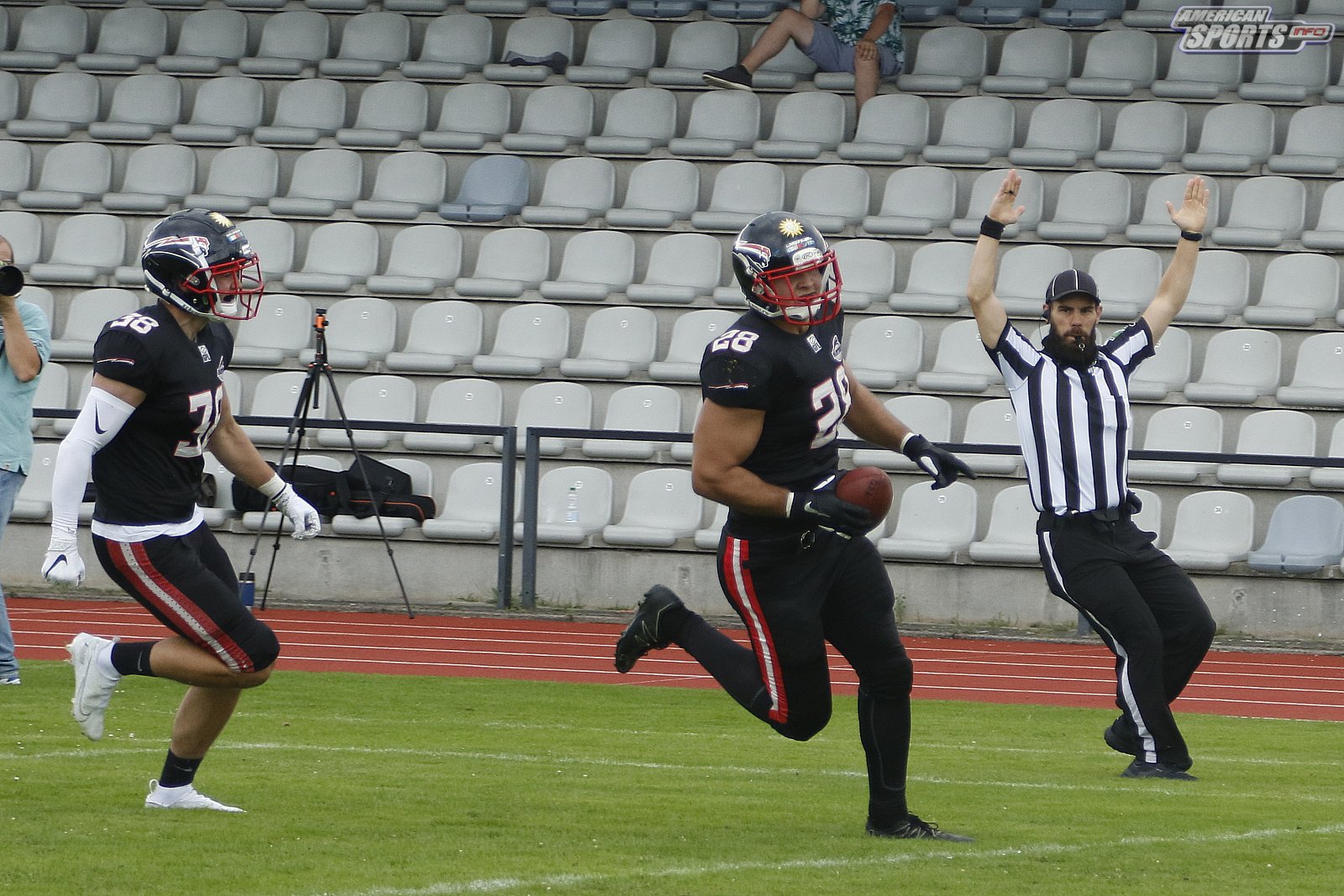 GFL2 Nord: Düsseldorf Panther vs. Langenfeld Longhorns 17:00 07.08.20121