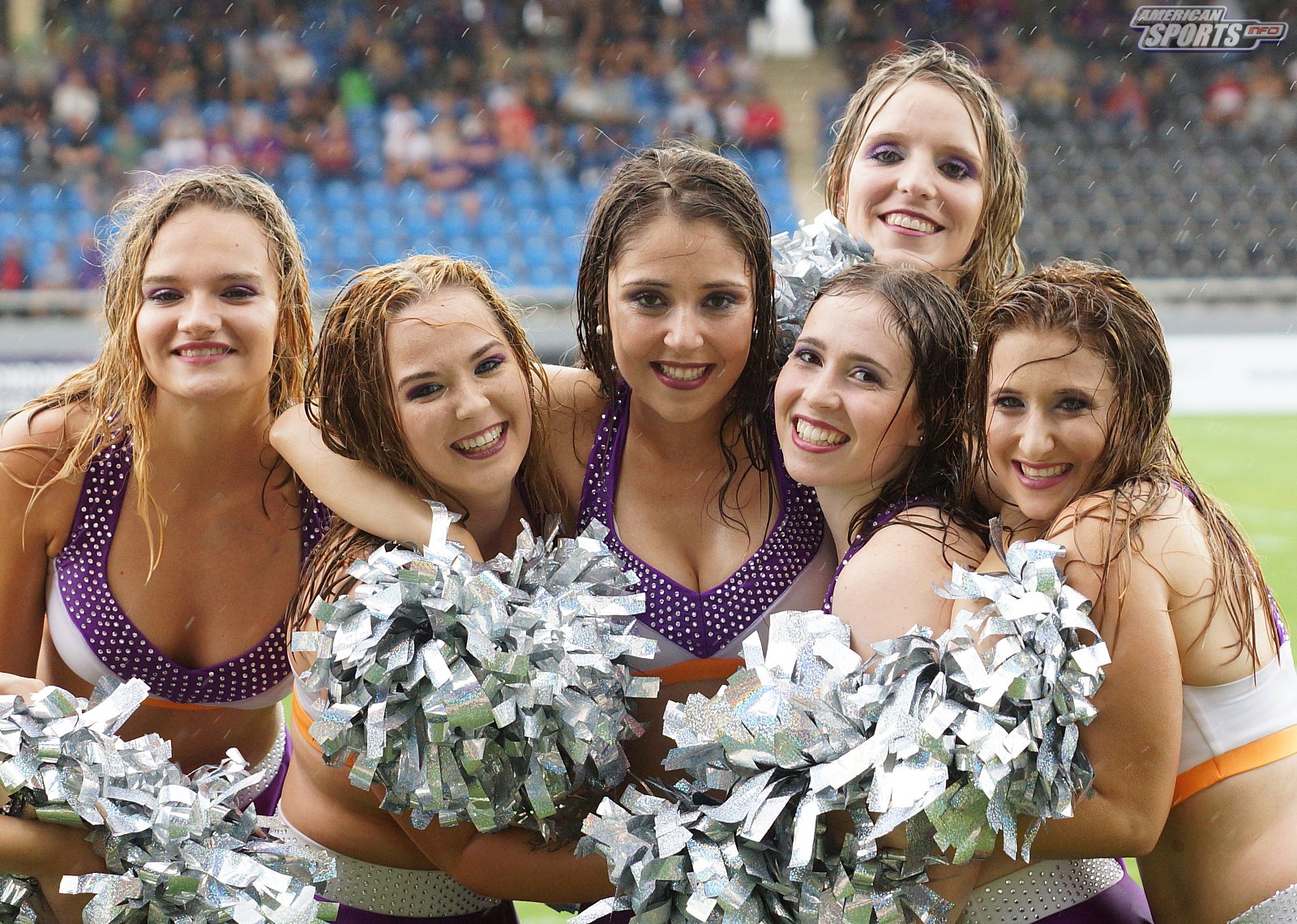 Die Frankfurt Universe Cheerleader beim Heimspiel gegen die Stuttgart Scorpions am 18.08.2019