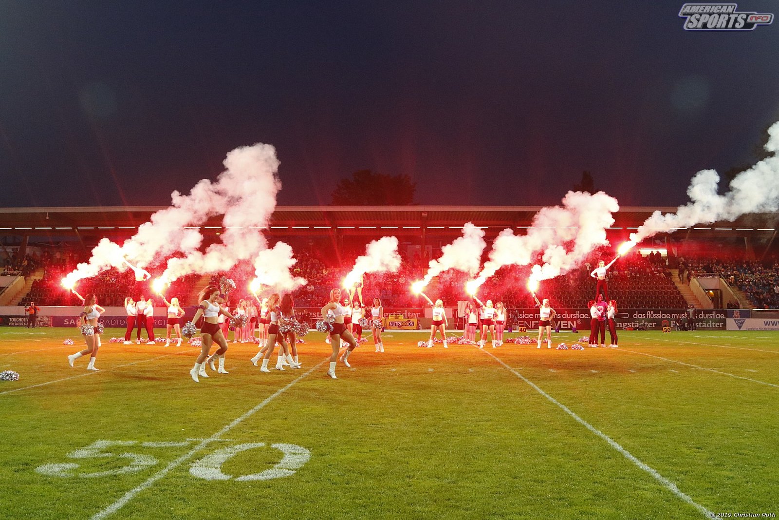 Die Frankfurt Universe Cheerleader beim Heimspiel gegen die Hildesheim Invaders am 21.09.2019