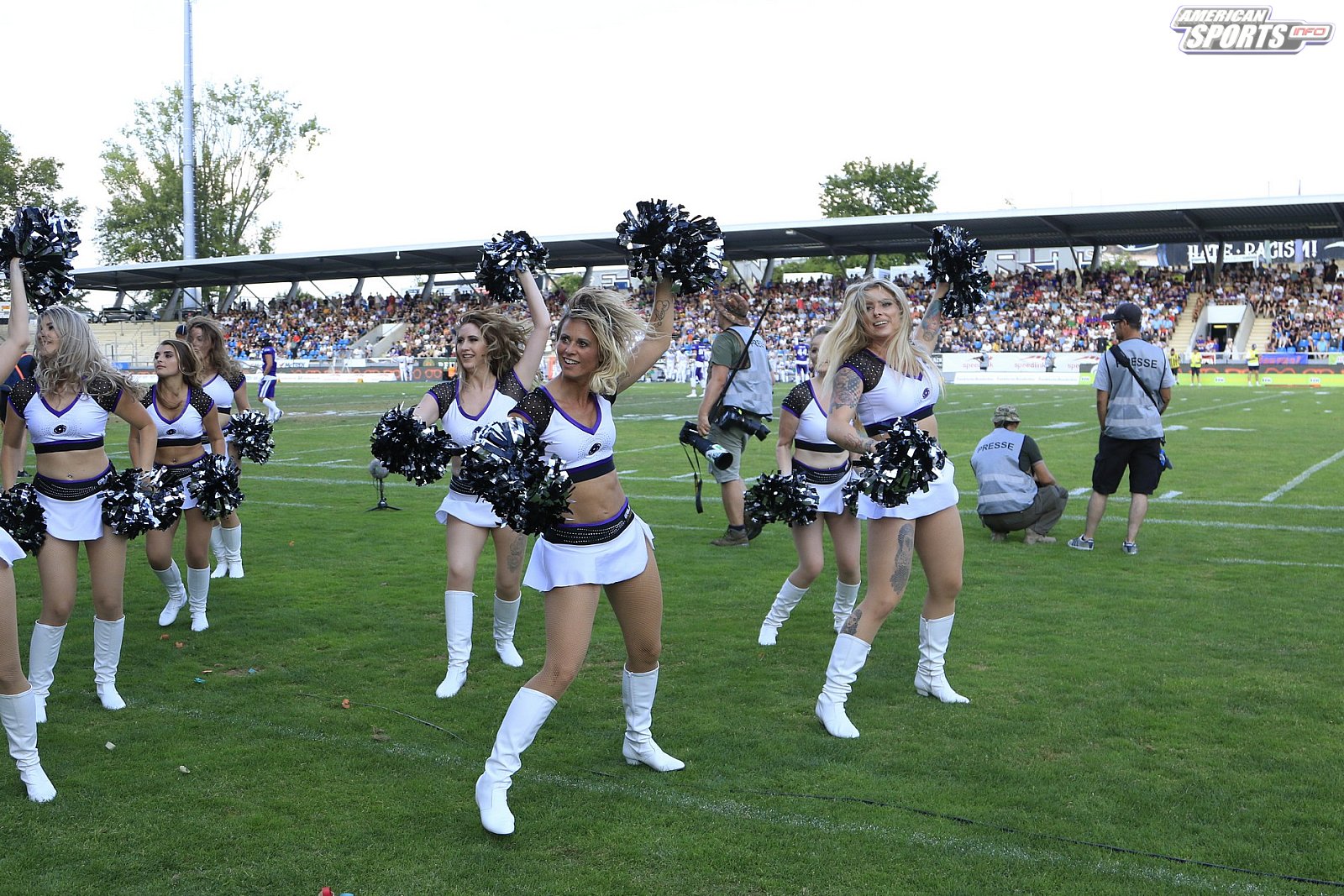 Die Frankfurt Galaxy Dancers beim Heimspiel gegen die Vienna Vikings am 14.08.2022