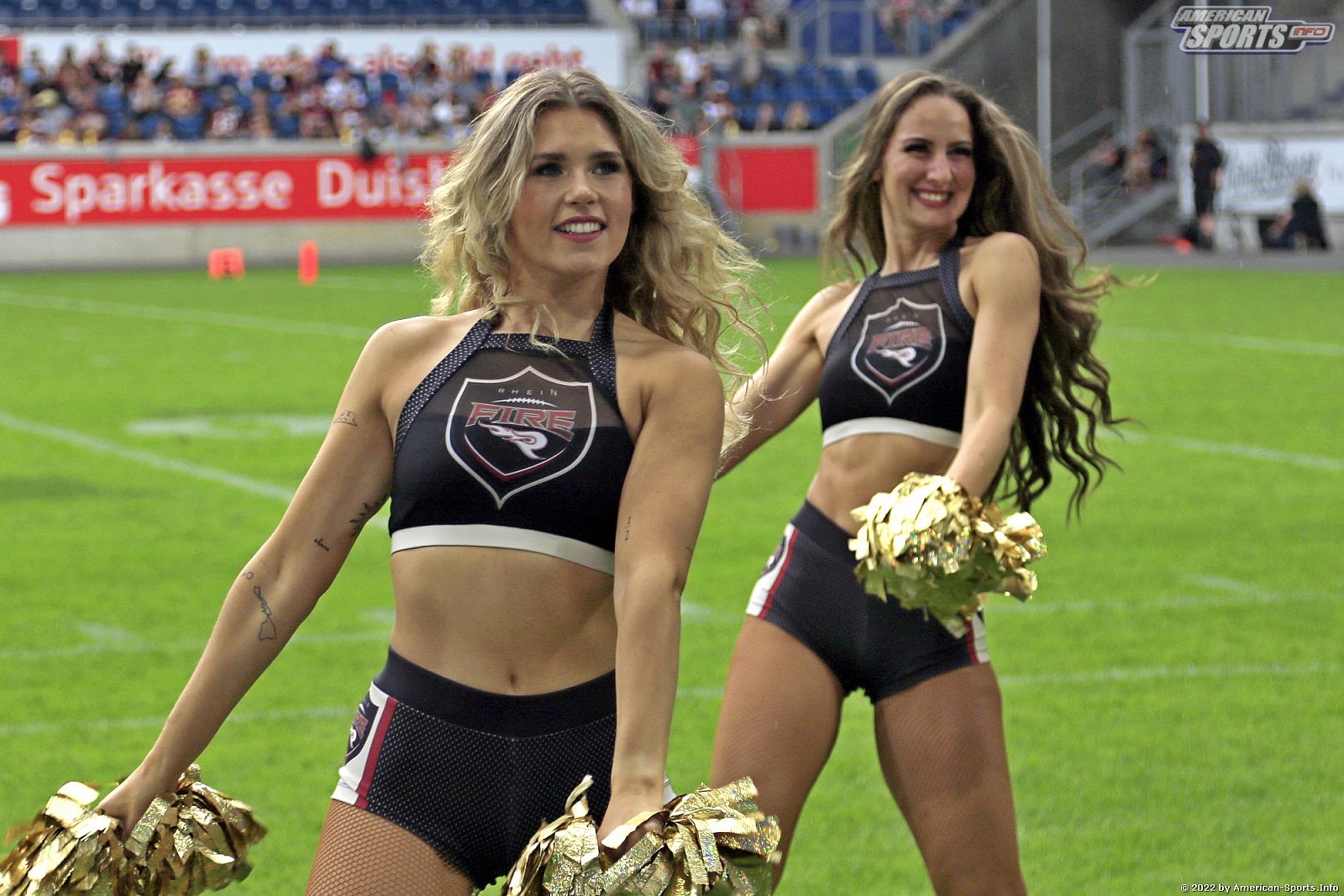 ELF: Die Pyromaniacs Cheerleader beim Heimspiel von Rhein Fire gegen die Barcelona Dragons am  26.06.2022