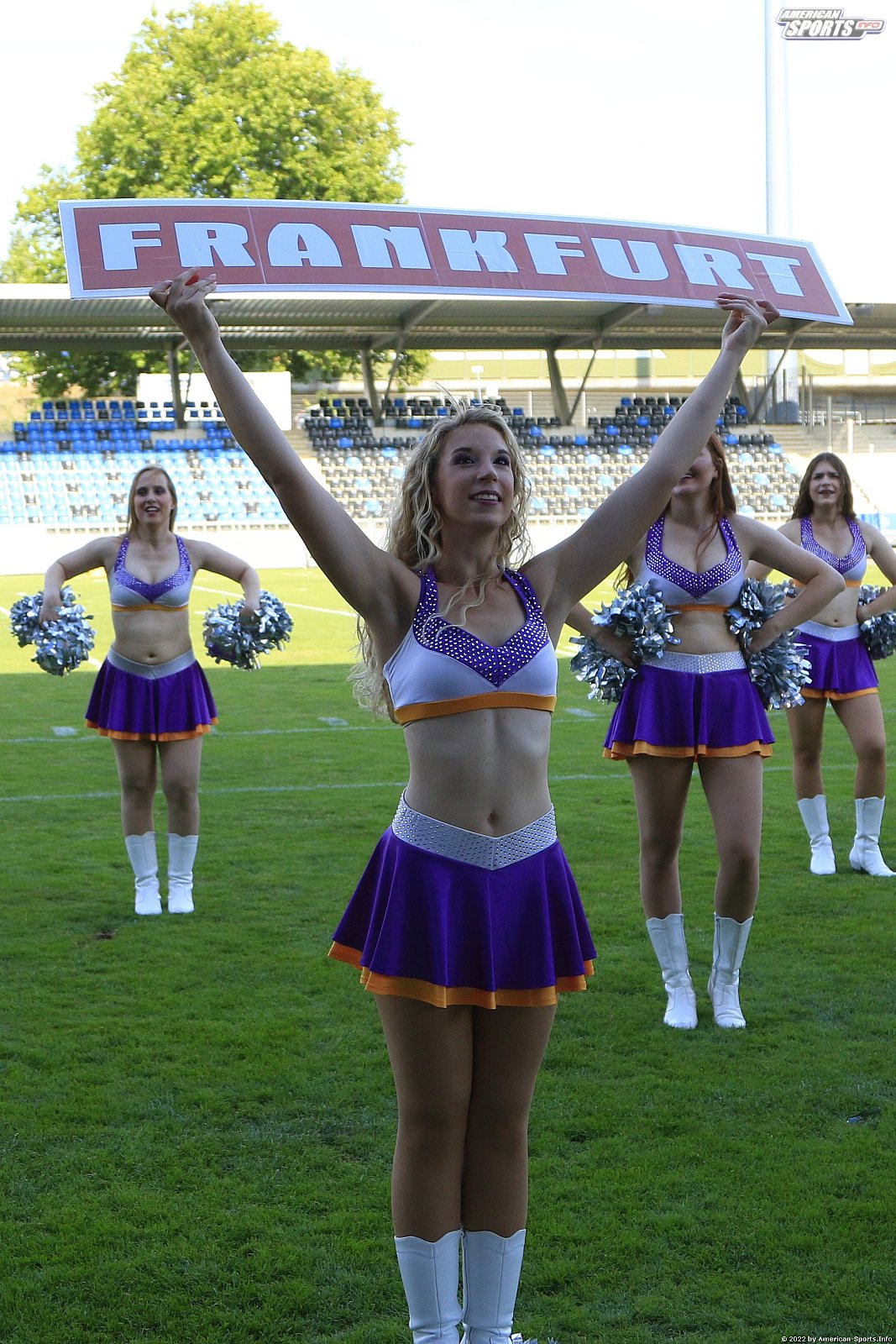 Die Frankfurt Universe Cheerleader beim Heimspiel gegen die Straubing Spiders am 30.07.2022
