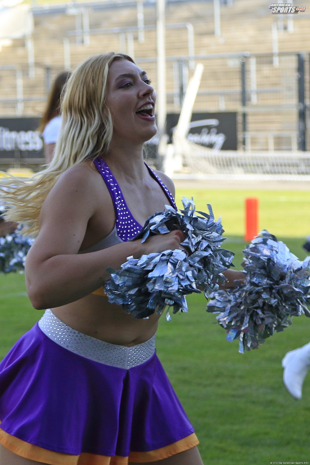 Die Frankfurt Universe Cheerleader beim Heimspiel gegen die Straubing Spiders am 30.07.2022