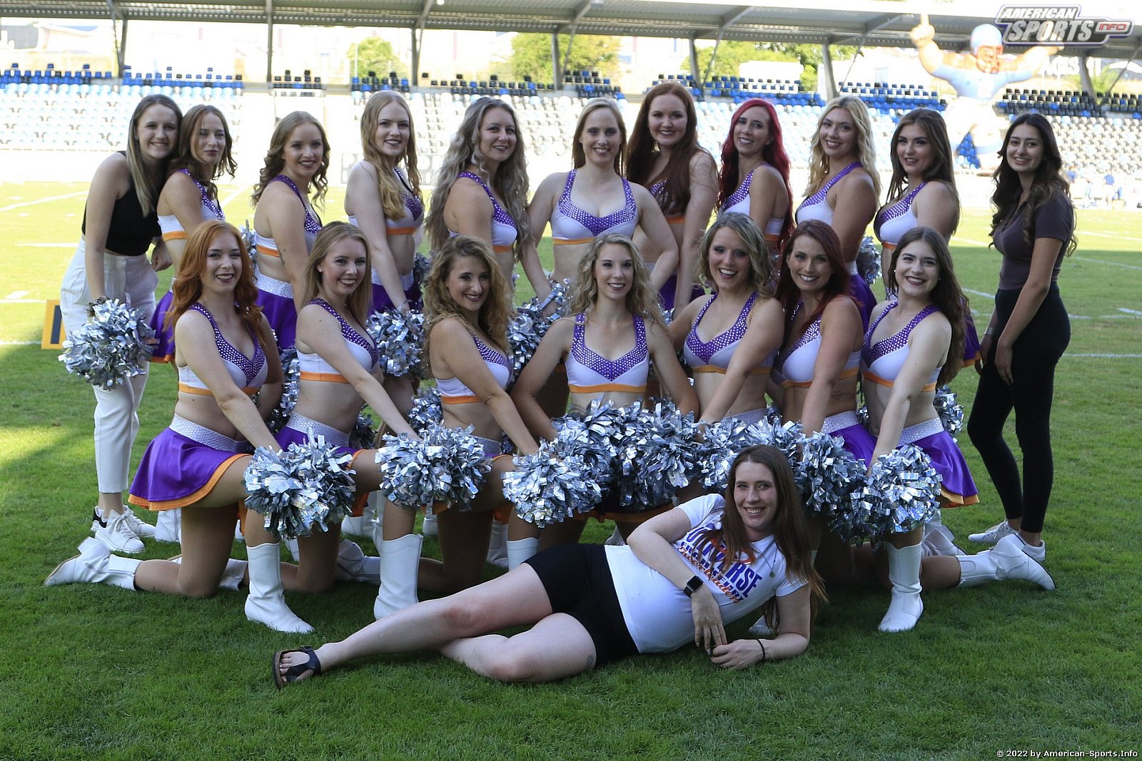 Die Frankfurt Universe Cheerleader beim Heimspiel gegen die Straubing Spiders am 30.07.2022