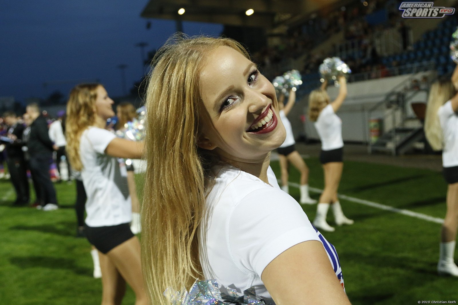 Die Frankfurt Universe Cheerleader beim Heimspiel gegen die Marburg Mercenaries am 07.09.2019