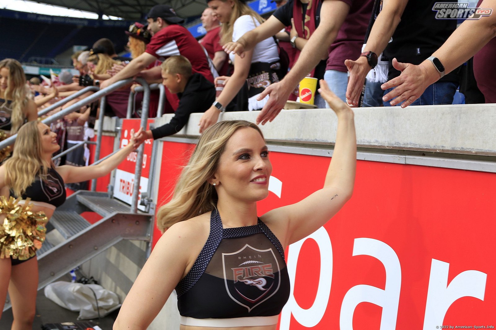 ELF: Die Pyromaniacs Cheerleader beim Heimspiel von Rhein Fire gegen die Barcelona Dragons am  26.06.2022