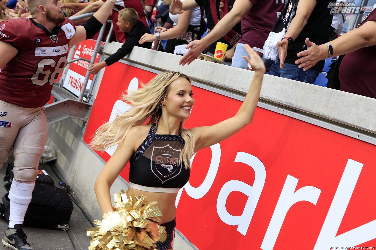 ELF: Die Pyromaniacs Cheerleader beim Heimspiel von Rhein Fire gegen die Barcelona Dragons am  26.06.2022