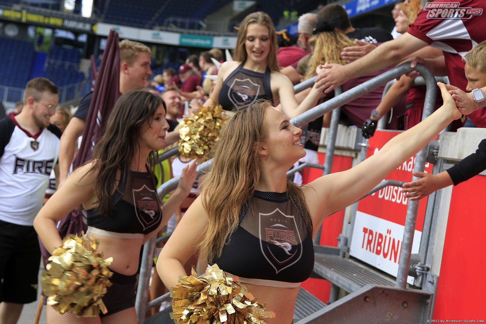 ELF: Die Pyromaniacs Cheerleader beim Heimspiel von Rhein Fire gegen die Barcelona Dragons am  26.06.2022