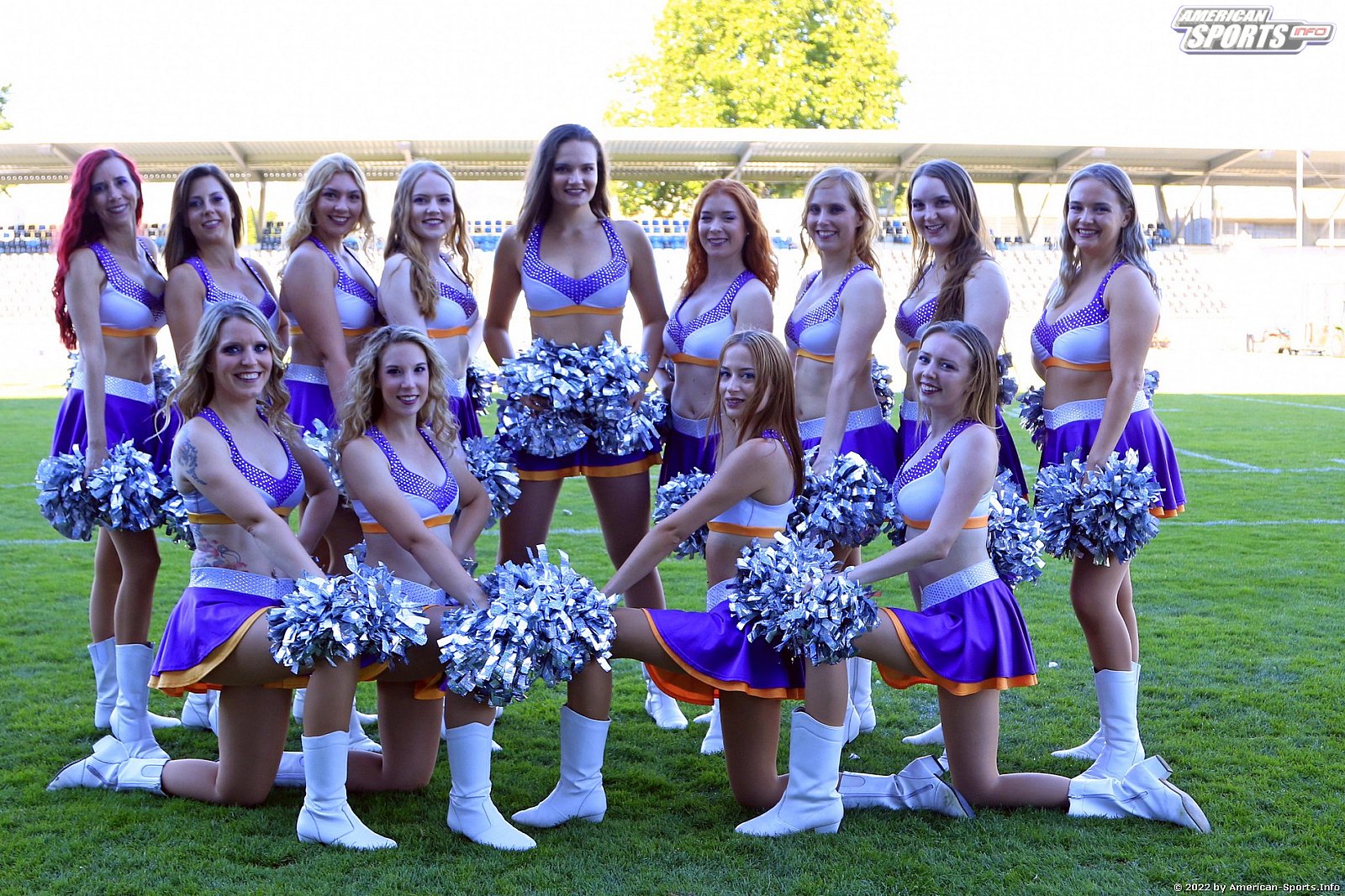 Die Frankfurt Universe Cheerleader beim Heimspiel gegen die Saarland Hurricanes am 02.07.2022