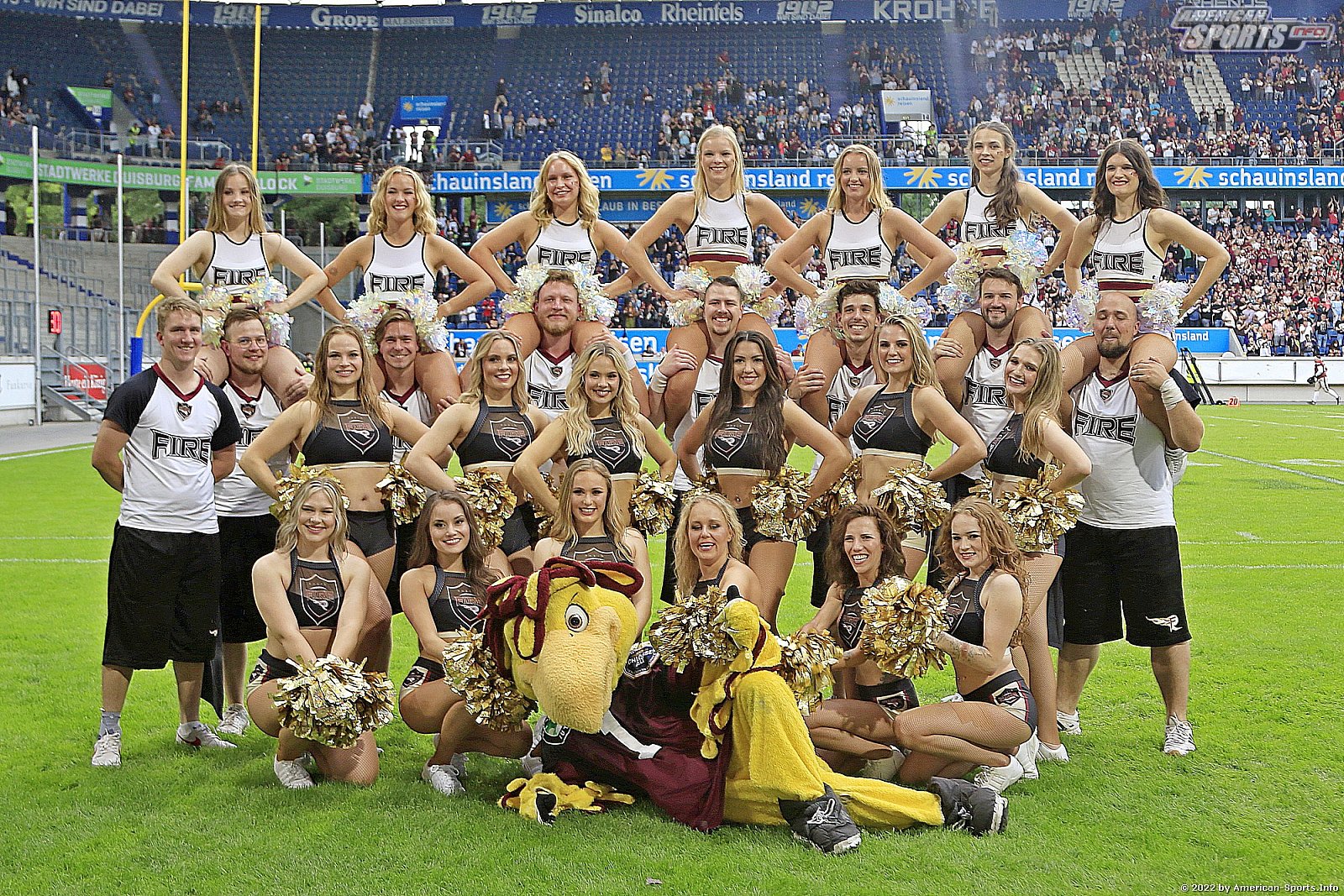 ELF: Die Pyromaniacs Cheerleader beim Heimspiel von Rhein Fire gegen die Barcelona Dragons am  26.06.2022