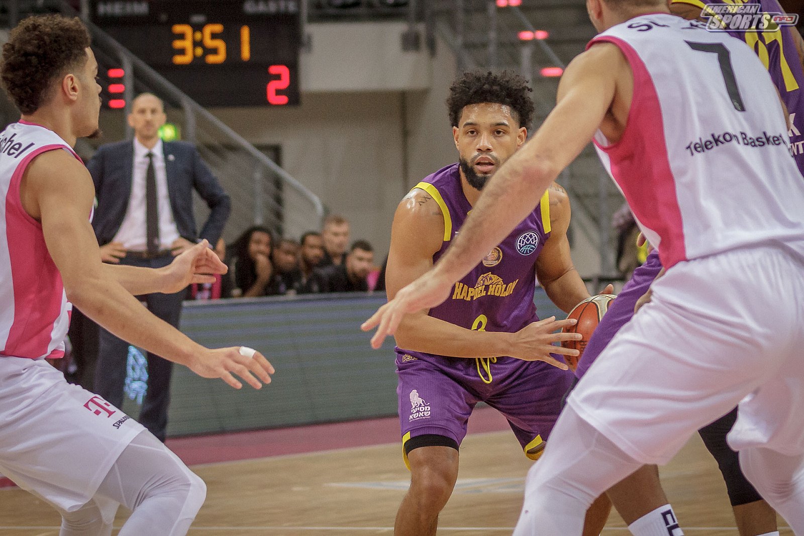 Basketball Champions League: Telekom Baskets Bonn vs Hapoel UNET Holon 91:8377 29.01.2019