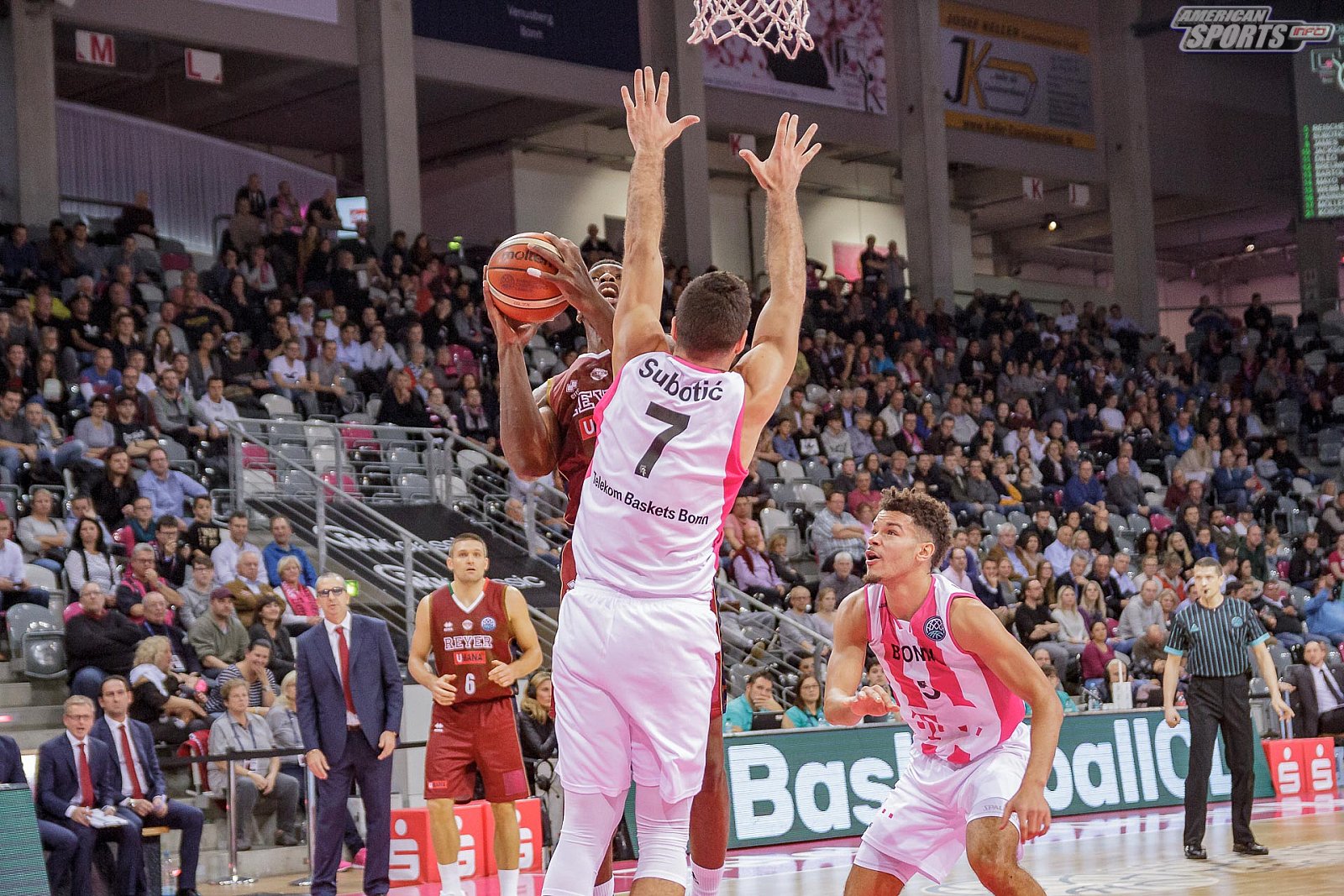 Basketball Champions League: Telekom Baskets Bonn vs Umana Reyer Venezia 84:94 06.11.2018