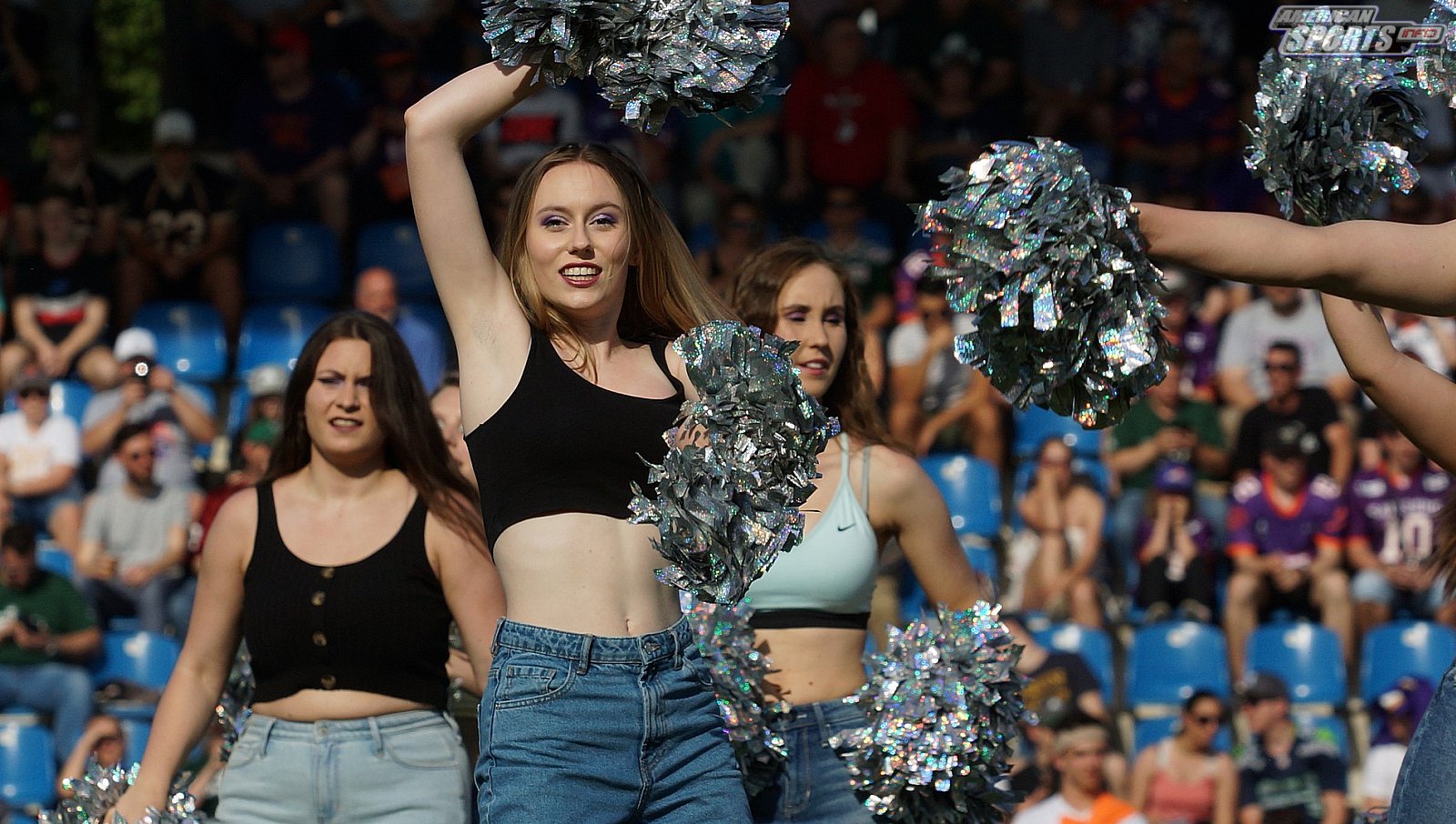 Die Frankfurt Universe Cheerleader beim Heimspiel gegen die Schwäbisch Hall Unicorns am 01.06.2019