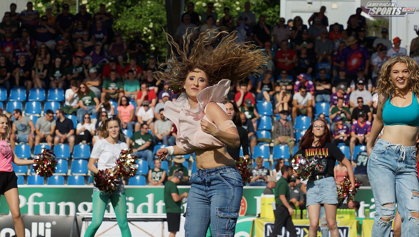 Die Frankfurt Universe Cheerleader beim Heimspiel gegen die Schwäbisch Hall Unicorns am 01.06.2019