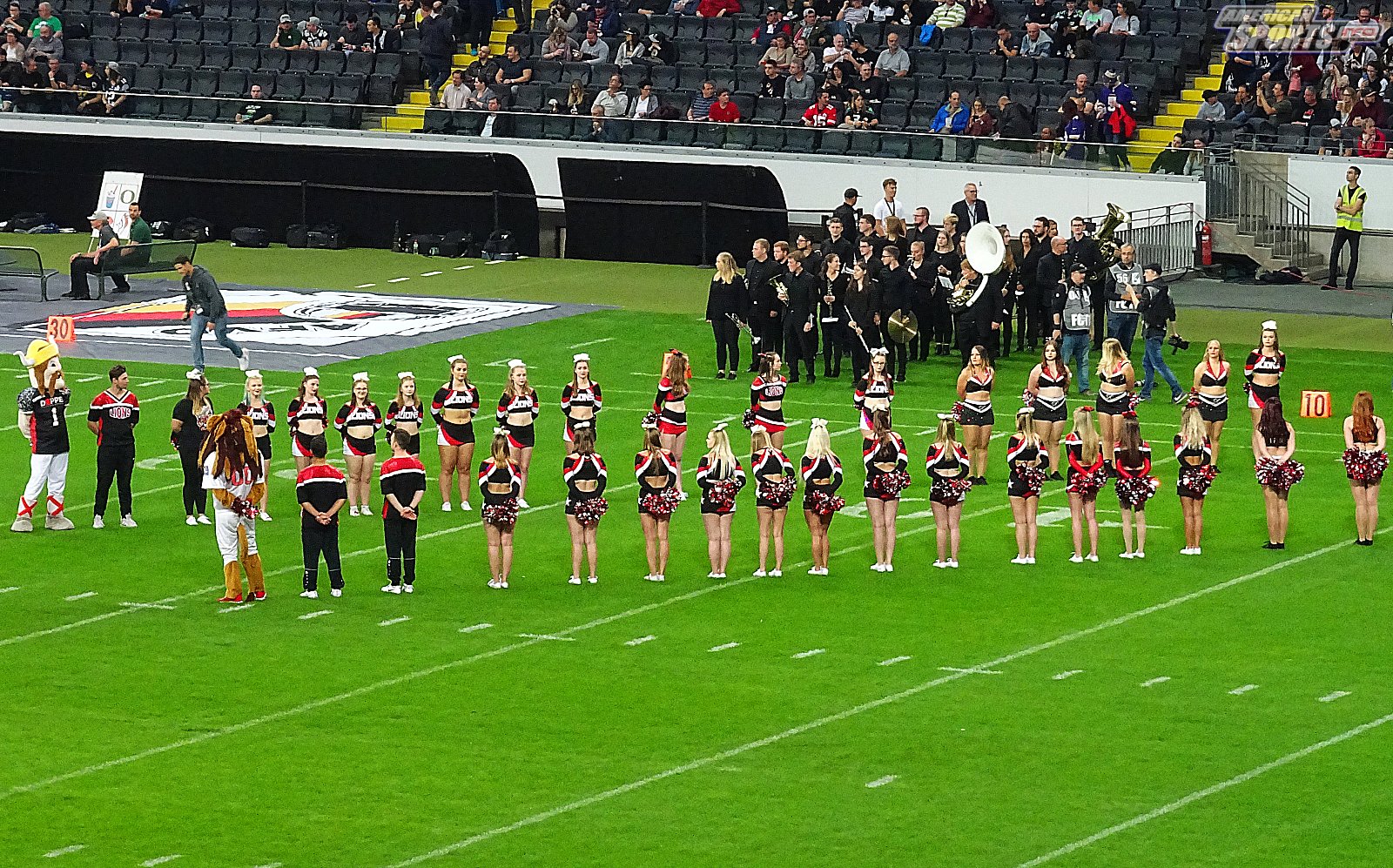 German Bowl XLI New Yorker Lions Braunschweig vs. Schwäbisch Hall Unicorns 10:07  12.10.19 Tribünensicht
