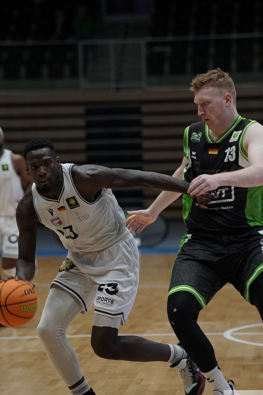 Pro A: ART Giants Düsseldorf vs RÖMERSTROM Gladiators Trier 84:104 23.12.2022 