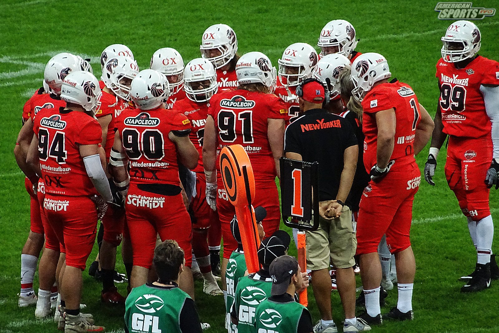German Bowl XLI New Yorker Lions Braunschweig vs. Schwäbisch Hall Unicorns 10:07  12.10.19 Tribünensicht