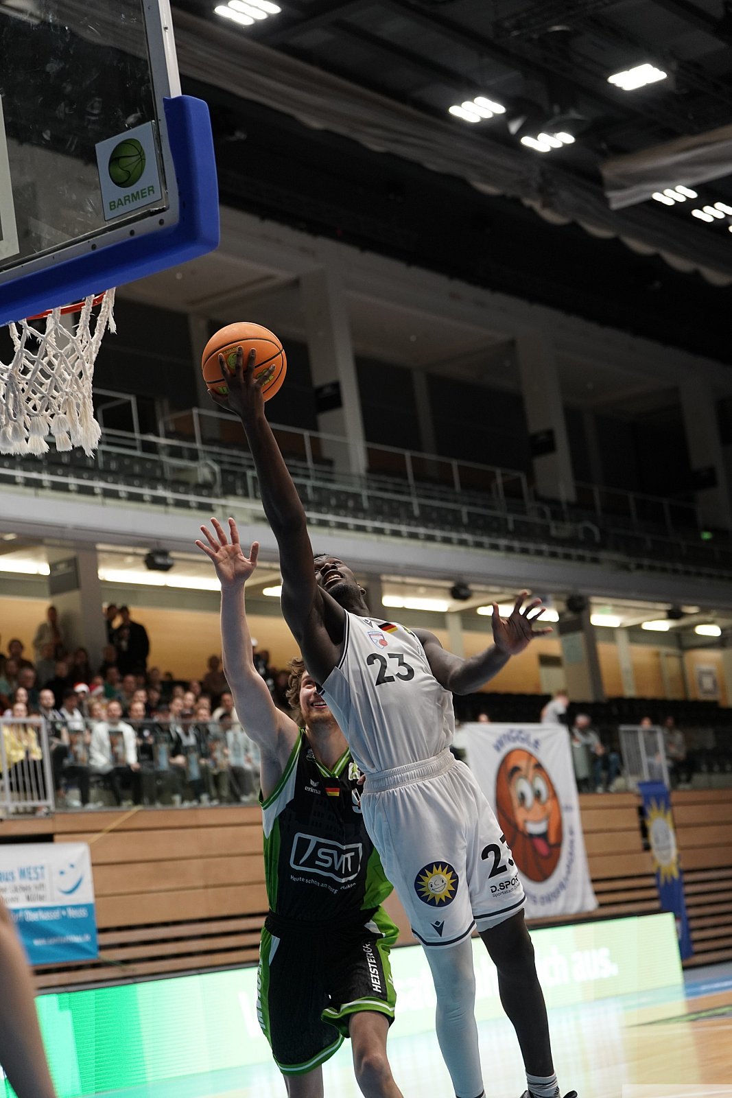 Pro A: ART Giants Düsseldorf vs RÖMERSTROM Gladiators Trier 84:104 23.12.2022 