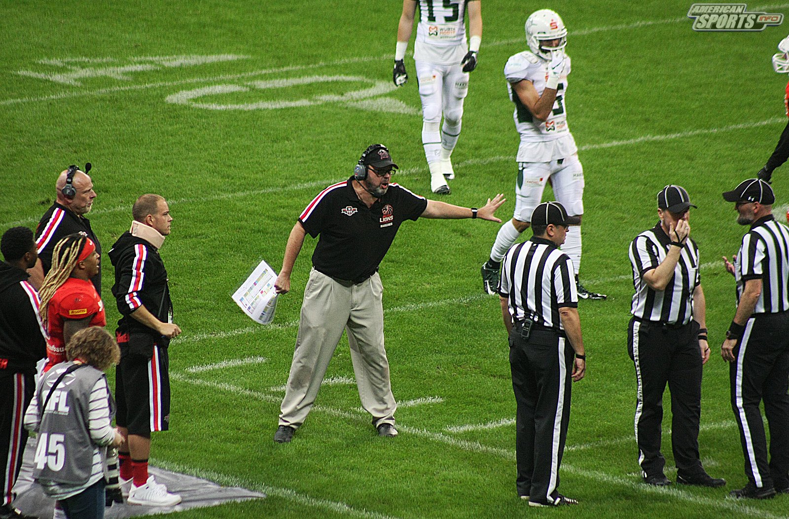 German Bowl XLI New Yorker Lions Braunschweig vs. Schwäbisch Hall Unicorns 10:07  12.10.19 Tribünensicht