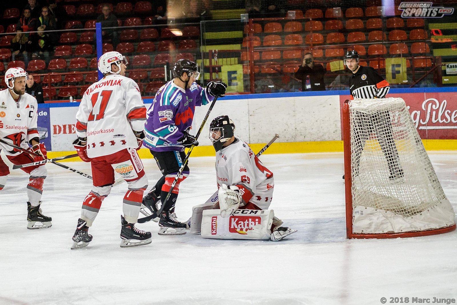 Oberliga Eishockey: Wohnbau Moskitos Essen vs Halle Saale Bulls	5:4 21.09.2018