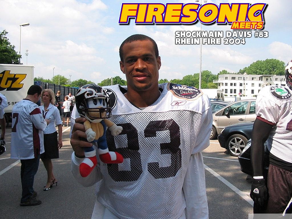 Firesonic meets Fans, Players, Cheerleaders of NFL Europe 2004