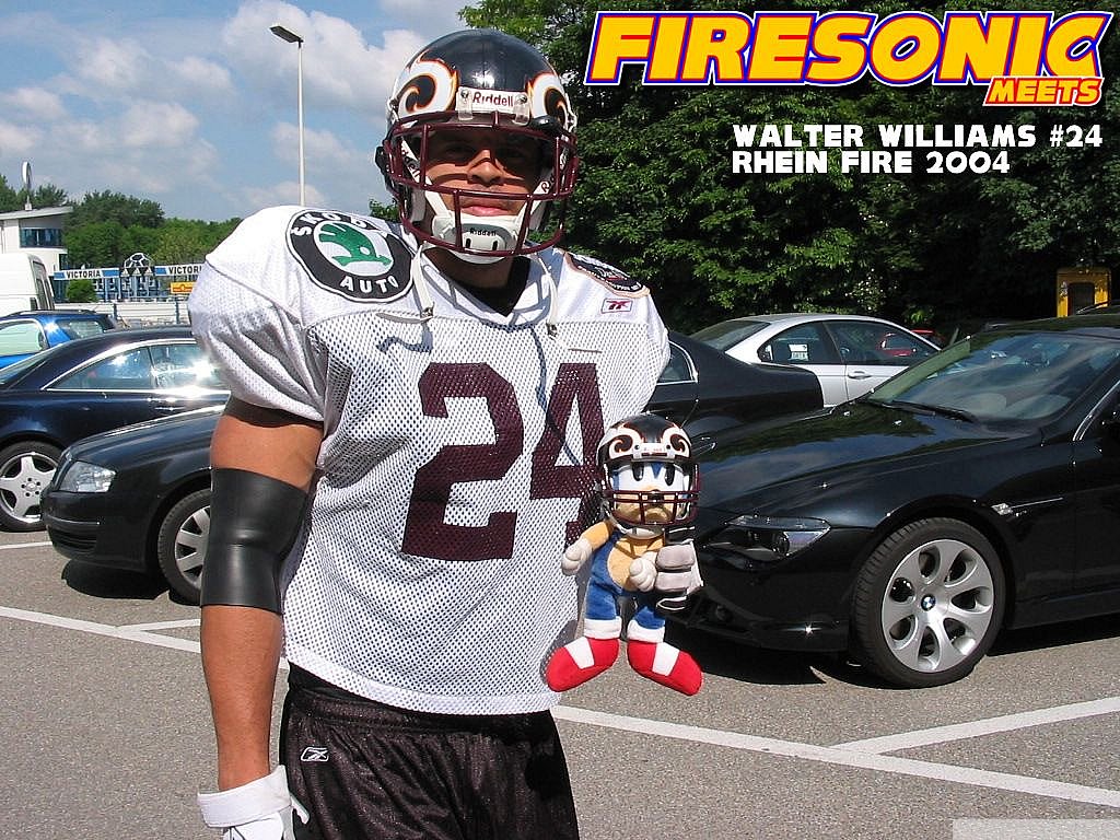 Firesonic meets Fans, Players, Cheerleaders of NFL Europe 2004