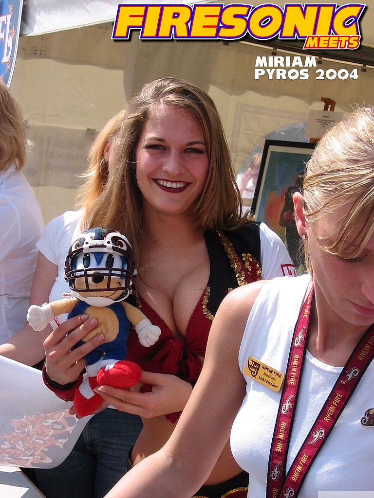 Firesonic meets Fans, Players, Cheerleaders of NFL Europe 2004