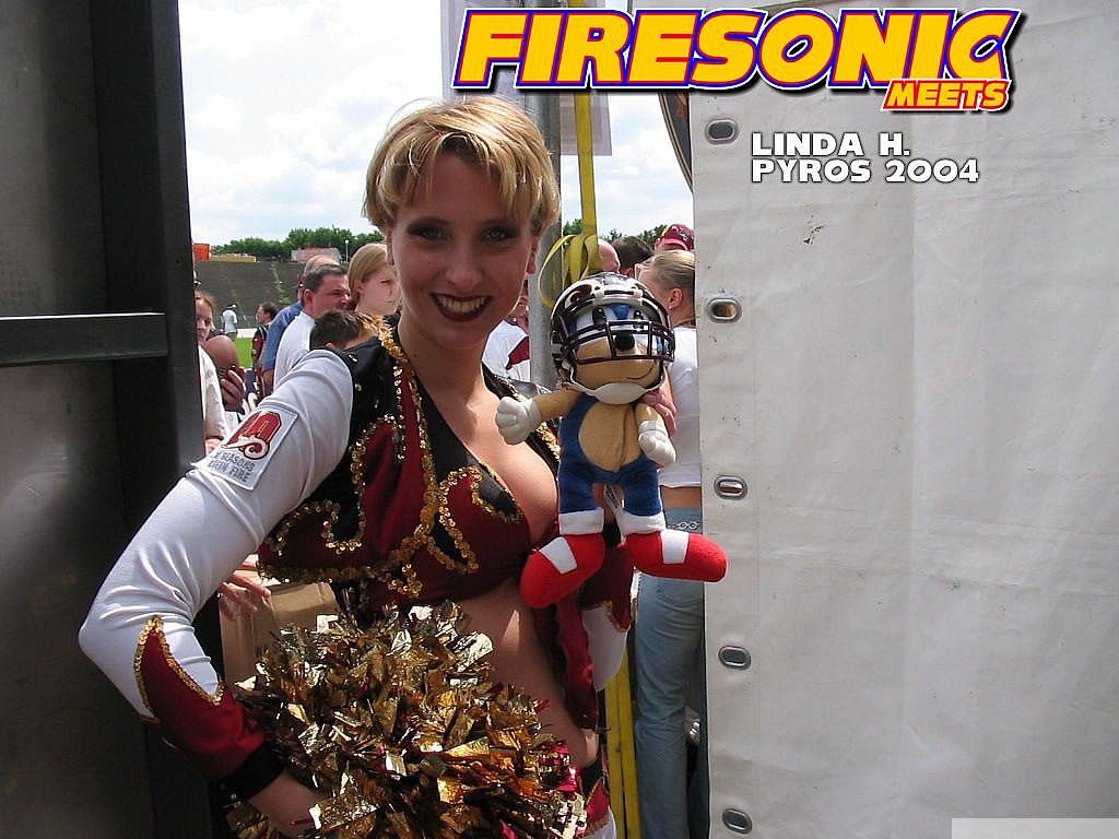 Firesonic meets Fans, Players, Cheerleaders of NFL Europe 2004
