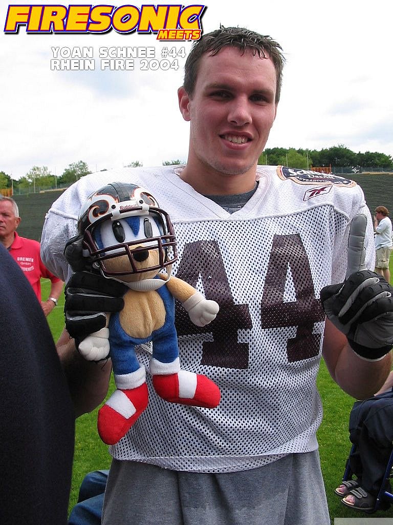 Firesonic meets Fans, Players, Cheerleaders of NFL Europe 2004
