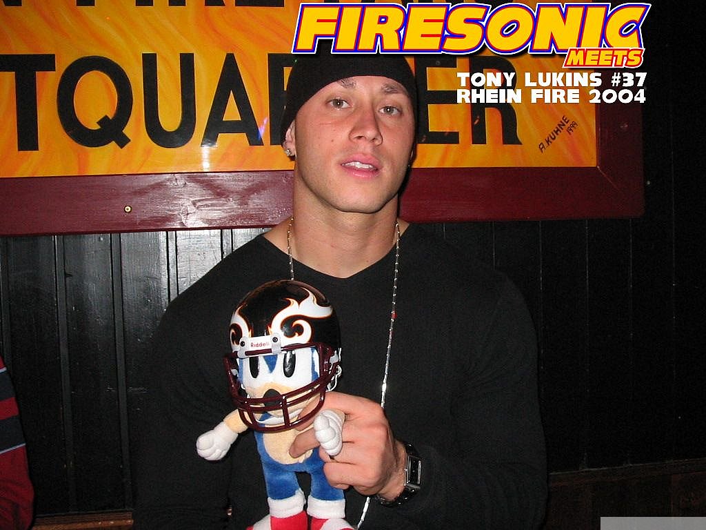 Firesonic meets Fans, Players, Cheerleaders of NFL Europe 2004