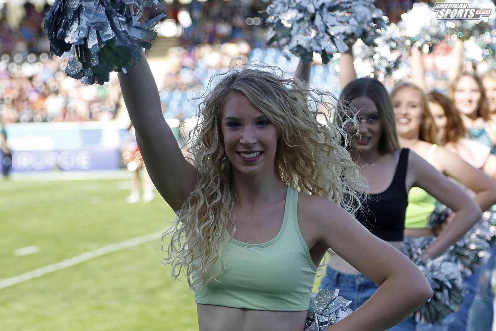 Die Frankfurt Universe Cheerleader beim Heimspiel gegen die Schwäbisch Hall Unicorns am 01.06.2019