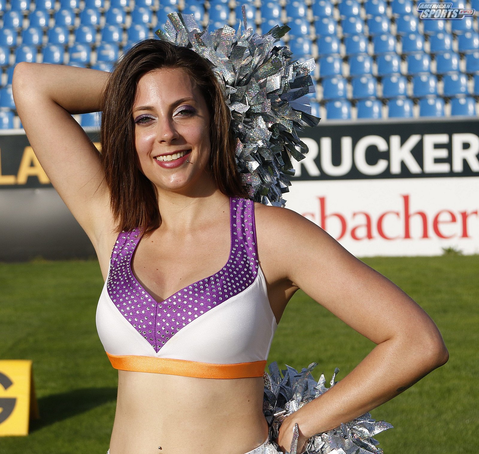 Die Frankfurt Universe Cheerleader beim Heimspiel gegen die Schwäbisch Hall Unicorns am 01.06.2019
