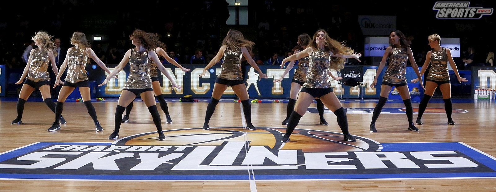 Das Frankfurt Skyliners Danceteam beim BBL Heimspiel gegen Alba Berlin am 03.03.2019