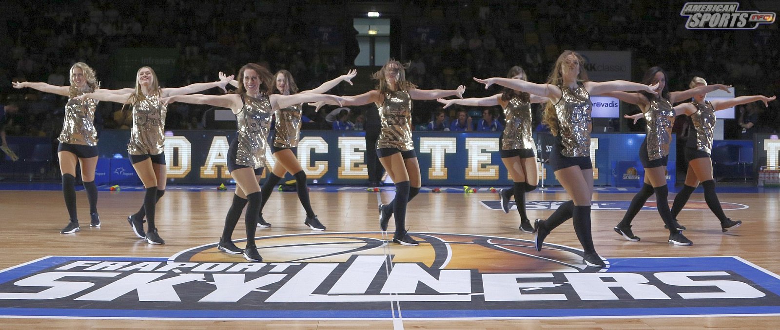 Das Frankfurt Skyliners Danceteam beim BBL Heimspiel gegen Alba Berlin am 03.03.2019