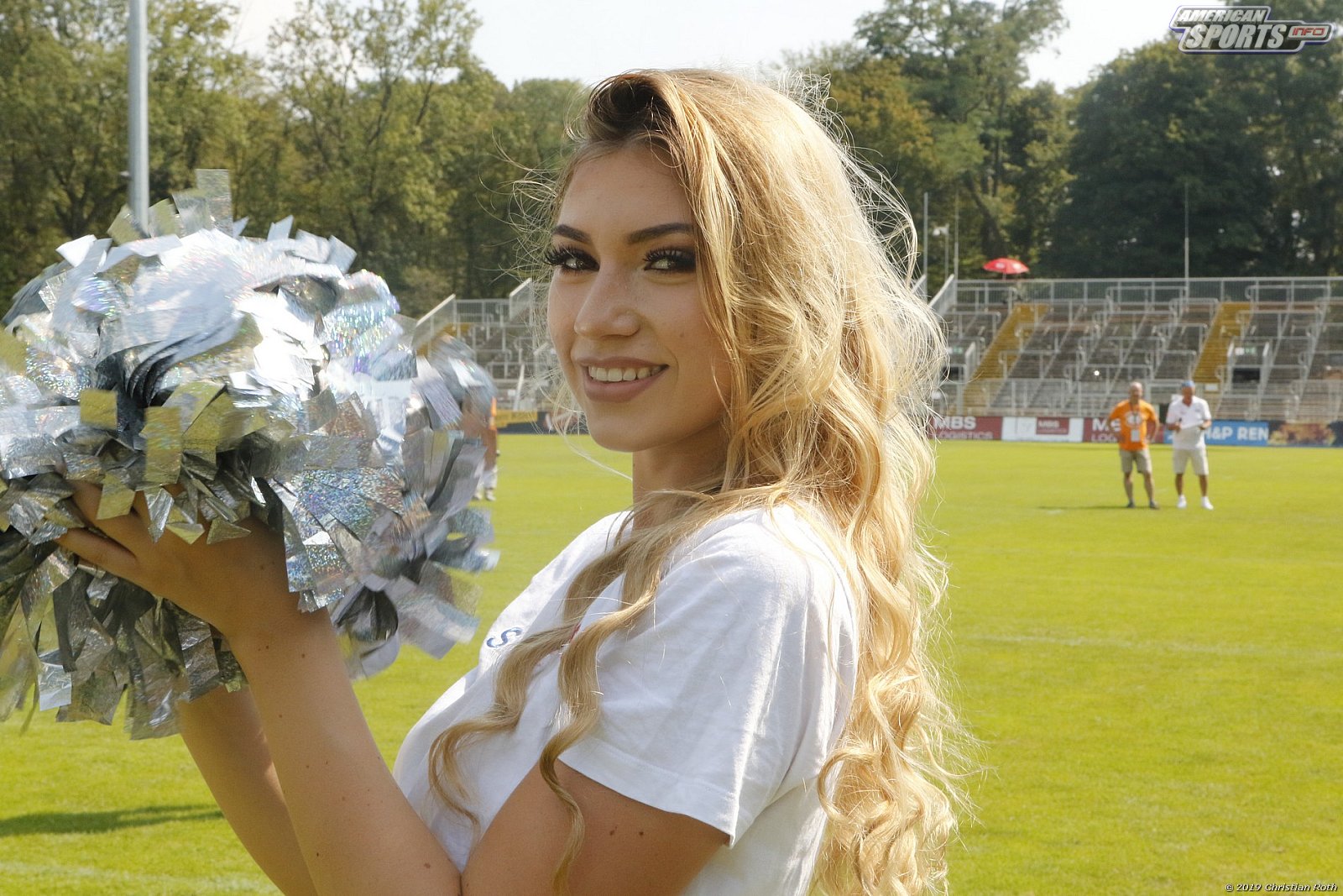 Die Cologne Cheerdance Cheerleader beim Heimspiel gegen die Hildesheim Invaders am 25.08.2019
