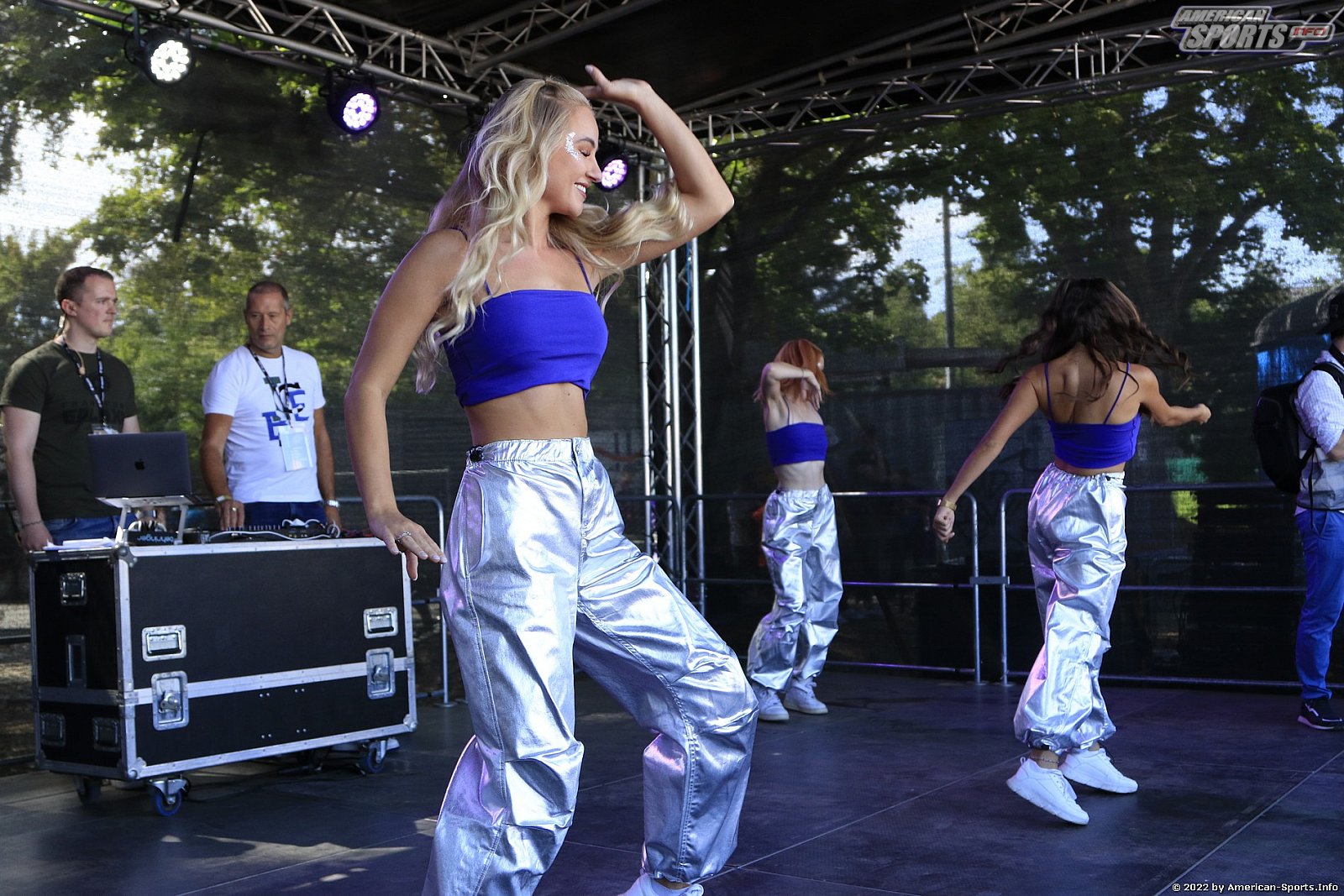 ELF: Die Frankfurt Galaxy Dancers und Loona beim Heimspiel gegen die Raiders Tirol am 28.08.2022