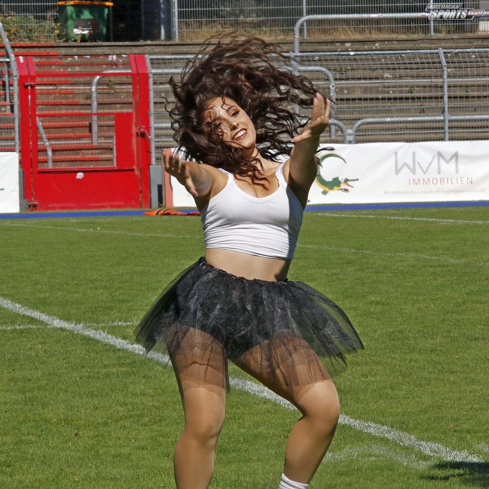 Die Cologne Cheerdance Cheerleader beim Heimspiel gegen die Berlin Rebels am 29.06.2019
