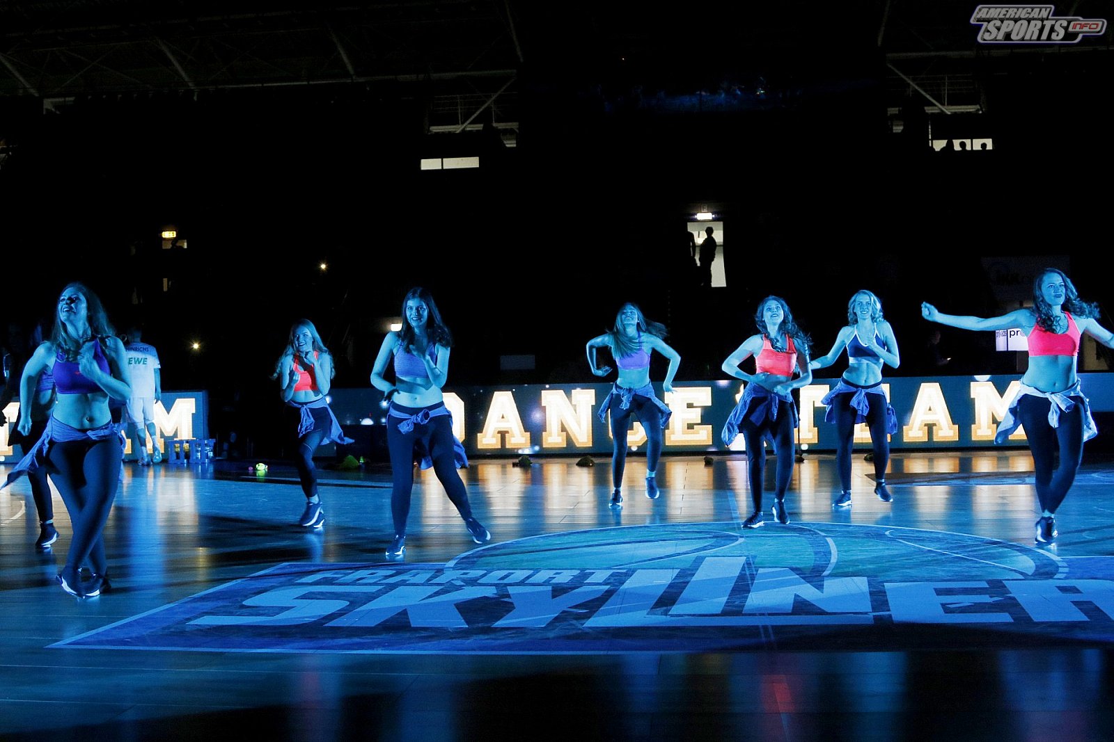Das Frankfurt Skyliners Danceteam beim BBL Heimspiel gegen Rasta Vechta am 29.03.2019