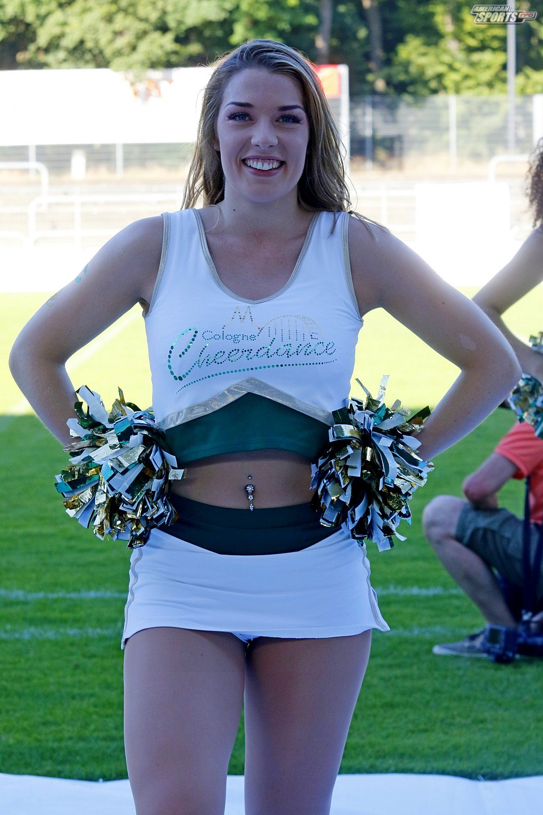 Die Cologne Cheerdance Cheerleader beim Heimspiel gegen die Berlin Rebels am 29.06.2019