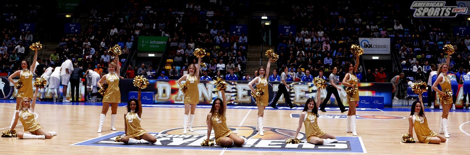 Das Frankfurt Skyliners Danceteam beim BBL Heimspiel gegen Rasta Vechta am 29.03.2019