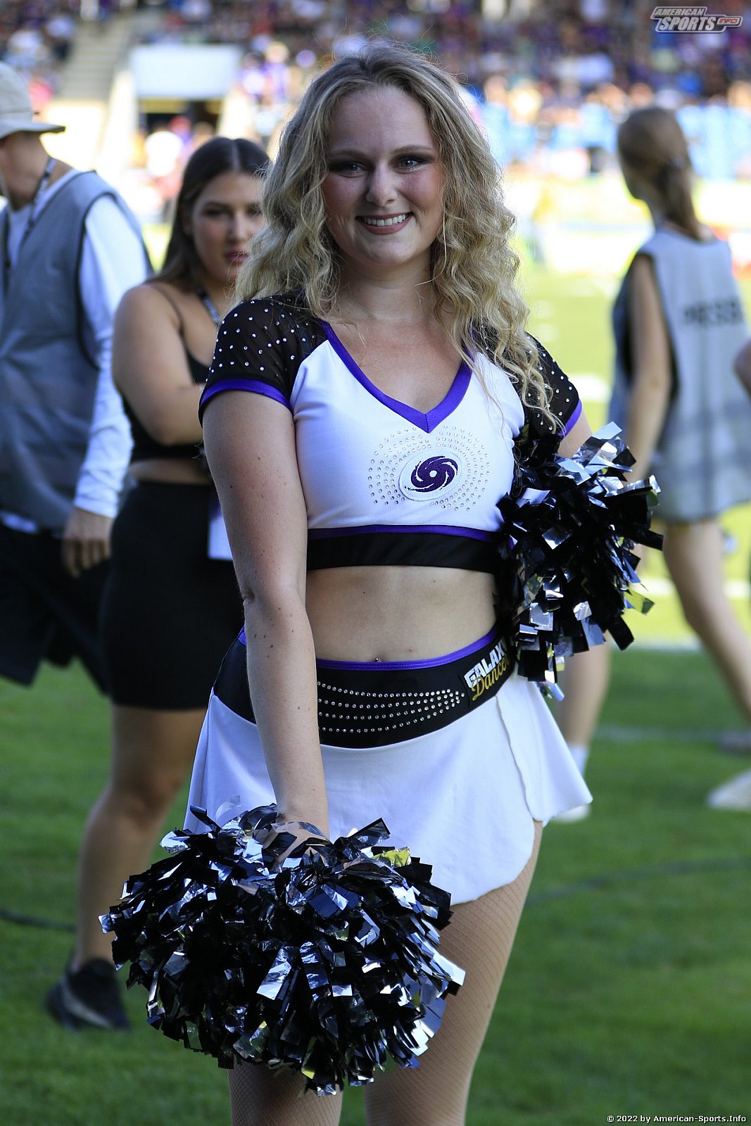 ELF: Die Frankfurt Galaxy Dancers und Loona beim Heimspiel gegen die Raiders Tirol am 28.08.2022