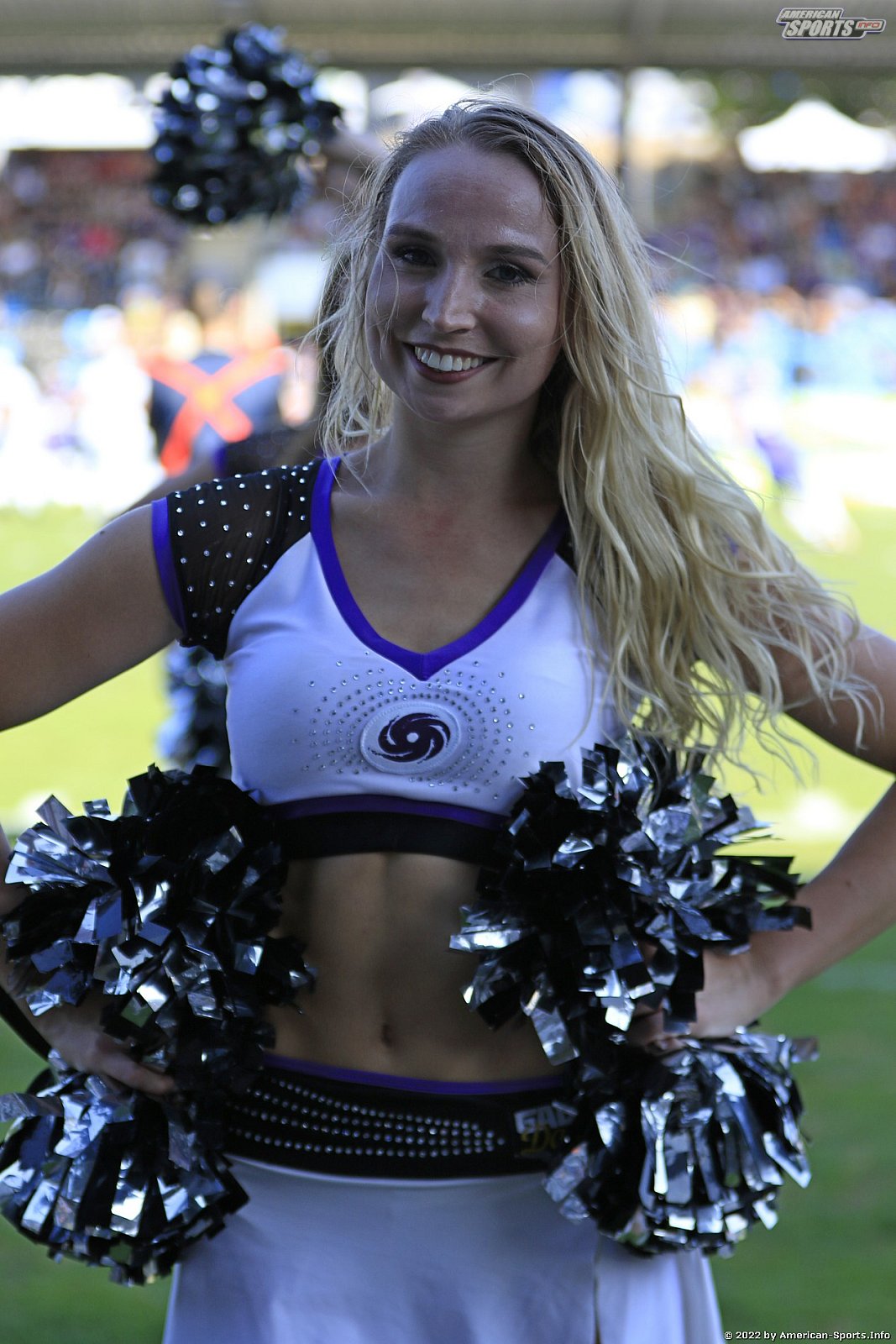 ELF: Die Frankfurt Galaxy Dancers und Loona beim Heimspiel gegen die Raiders Tirol am 28.08.2022