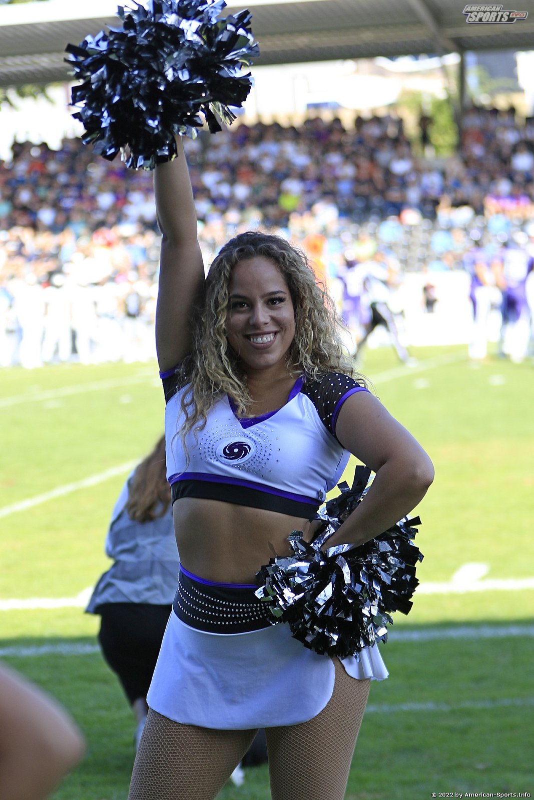 ELF: Die Frankfurt Galaxy Dancers und Loona beim Heimspiel gegen die Raiders Tirol am 28.08.2022